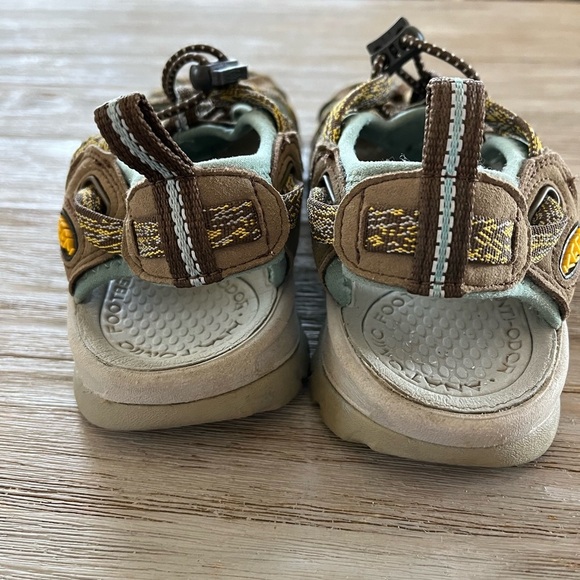 KEEN WOMEN'S WHISPER CASCADE/STONE BLUE SANDAL - Picture 3 of 8